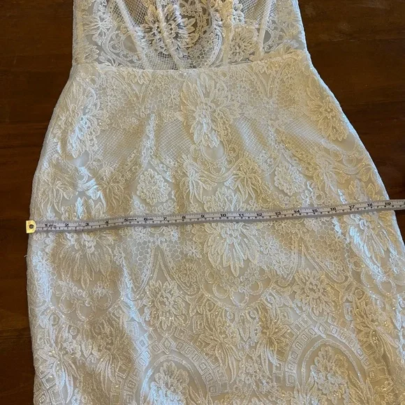 Made With Love Wedding Dress - Picture 7 of 10